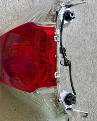 Faro Stop Posteriore Yamaha T-Max 500 (2001-2007)