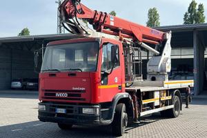 Iveco Eurocargo plataforma 28 metri