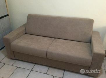 Divano Letto Matrimoniale Usato 1 Mese