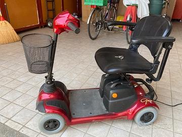 Scooter elettrico per anziani o disabili