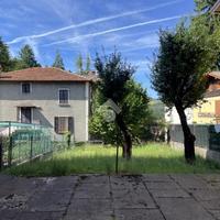 VILLA SINGOLA A ESINO LARIO