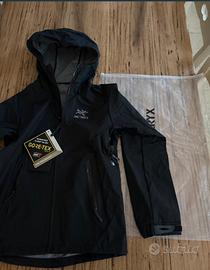 giubetto antivento Arc’teryx