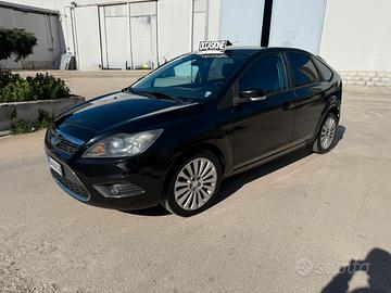 FORD FOCUS TITANIUM