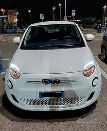 FIAT 500e Berlina 23,8 kWh Action