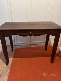 tavolino con cassetto