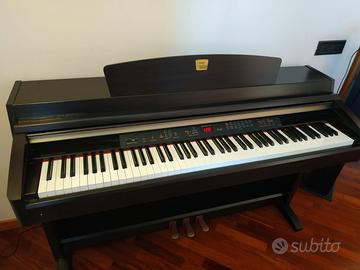 Pianoforte elettronico Yamaha Clavinova