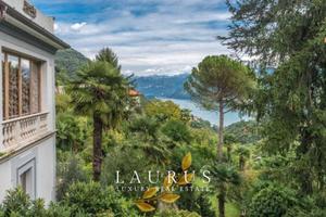 Villa di 850 m² con più di 5 locali a Dizzasco