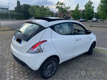 Lancia Ypsilon 1.3 Mjt 95cv Platinum - Tetto/Pelle