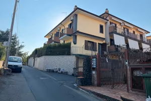 Immobiliare group . villa nicolosi