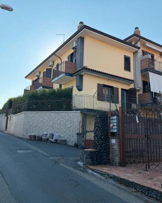 Immobiliare group . villa nicolosi