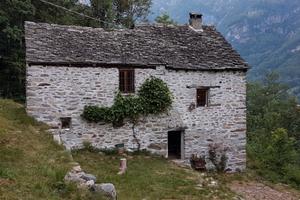 Casa rustica in pietra