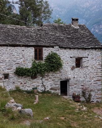 Casa rustica in pietra
