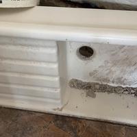 Lavello vintage con gocciolatoio in ceramica