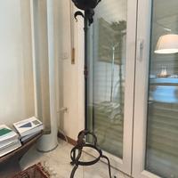 antico candelabro in ferro battuto