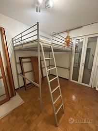 Letto a soppalco una piazza e mezza