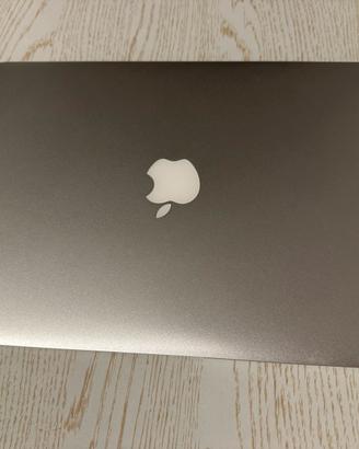 Apple MacBook Air 6,2 i5
