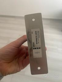 Staffe per mensola ikea