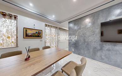 4 LOCALI IN BIFAMILIARE CON BOX DOPPIO