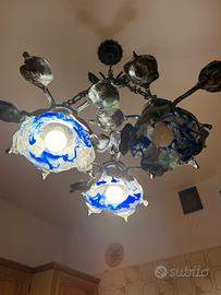 Lampadario con dettagli in vetro di murano