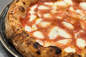 ATTIVITÀ DI PIZZERIA AVVIATA – LA SPEZIA