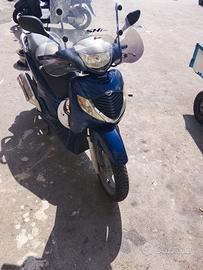sh150I 2007 scambioconauto