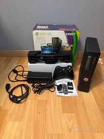 Xbox360 Slim nera 4GB con Kinect