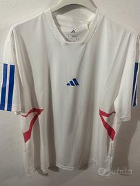 T-shirt Adidas