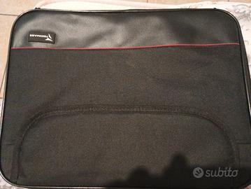 Lenovo 15, 15,6 pari al nuovo 