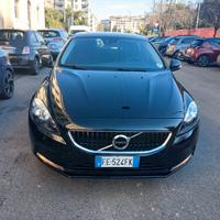 Volvo v 40 d2 Kinetic 2000cc