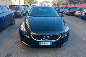 Volvo v 40 d2 Kinetic 2000cc
