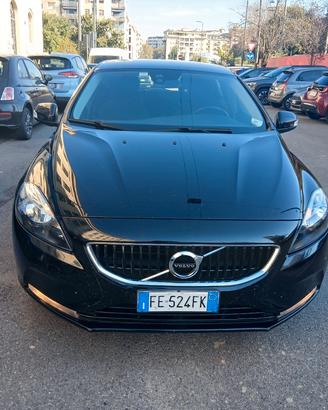 Volvo v 40 d2 Kinetic 2000cc