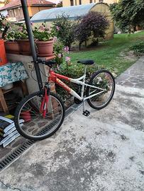 bicicletta Mountain bike 