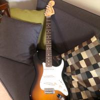 Fender Stratocaster Special ( Americana).