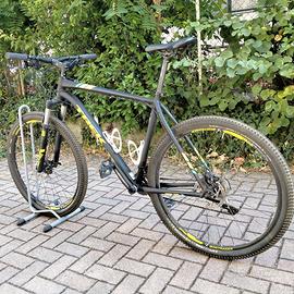Bicicletta MTB Trek  modello X-Caliber 9