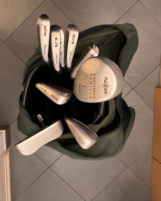 Sacca da golf e varie mazze