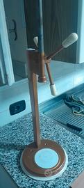 Tappatrice a ruota x tappi a corona