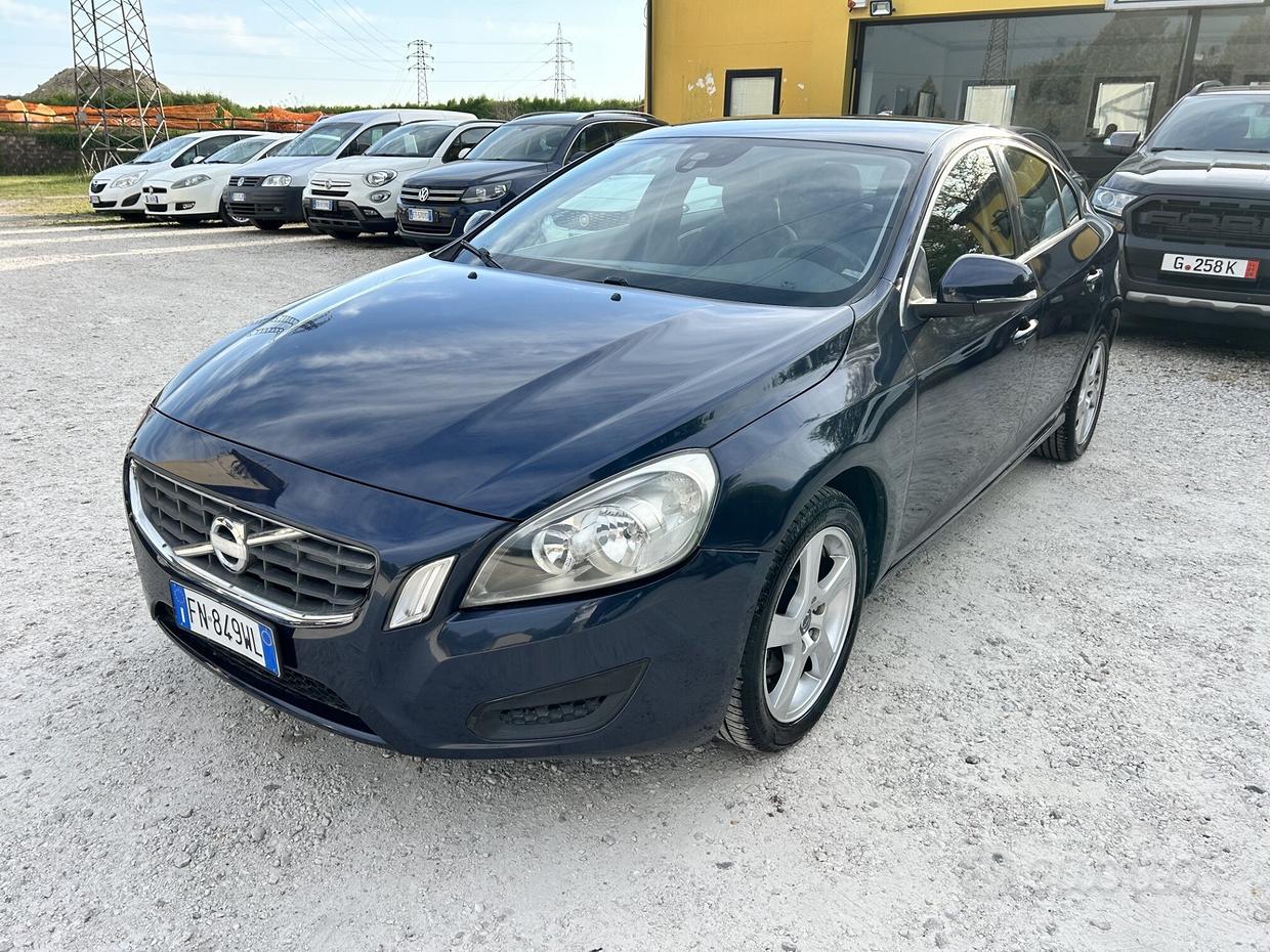 VOLVO S60 1.6 D2 115CV MOMENTUM UNICO PROPRIETARIO