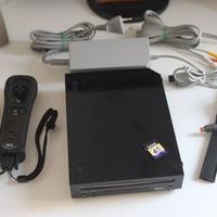 Nintendo Wii con card 4 giga e giochi