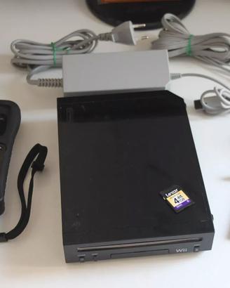 Nintendo Wii con card 4 giga e giochi