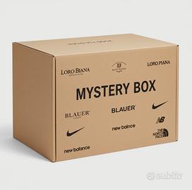 Mystery Box con vestiti di Marca