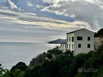Appartamento di 160 m² con più di 5 locali e posto