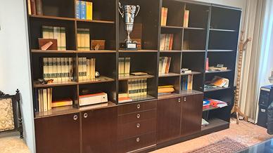 Libreria componibile +  2mobilI nello stesso stile