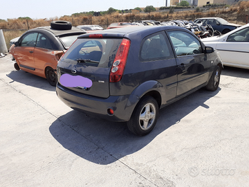 Ford fiesta 3 porte 1400 tdci 07 ricambi