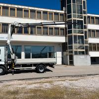 Autocarro renault con gru e cassone fisso