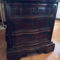 coppia di comodini in legno – eleganti