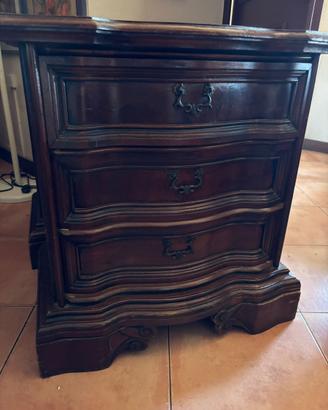 coppia di comodini in legno – eleganti