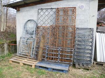 Inferiate, Griglie, Grate.