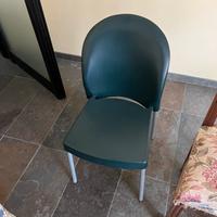 4 sedie in plastica (vend.singolarmente)