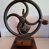 Antico macinacaffe 