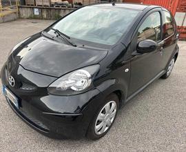 TOYOTA Aygo Stupenda 1.0 12V VVT-i 5P